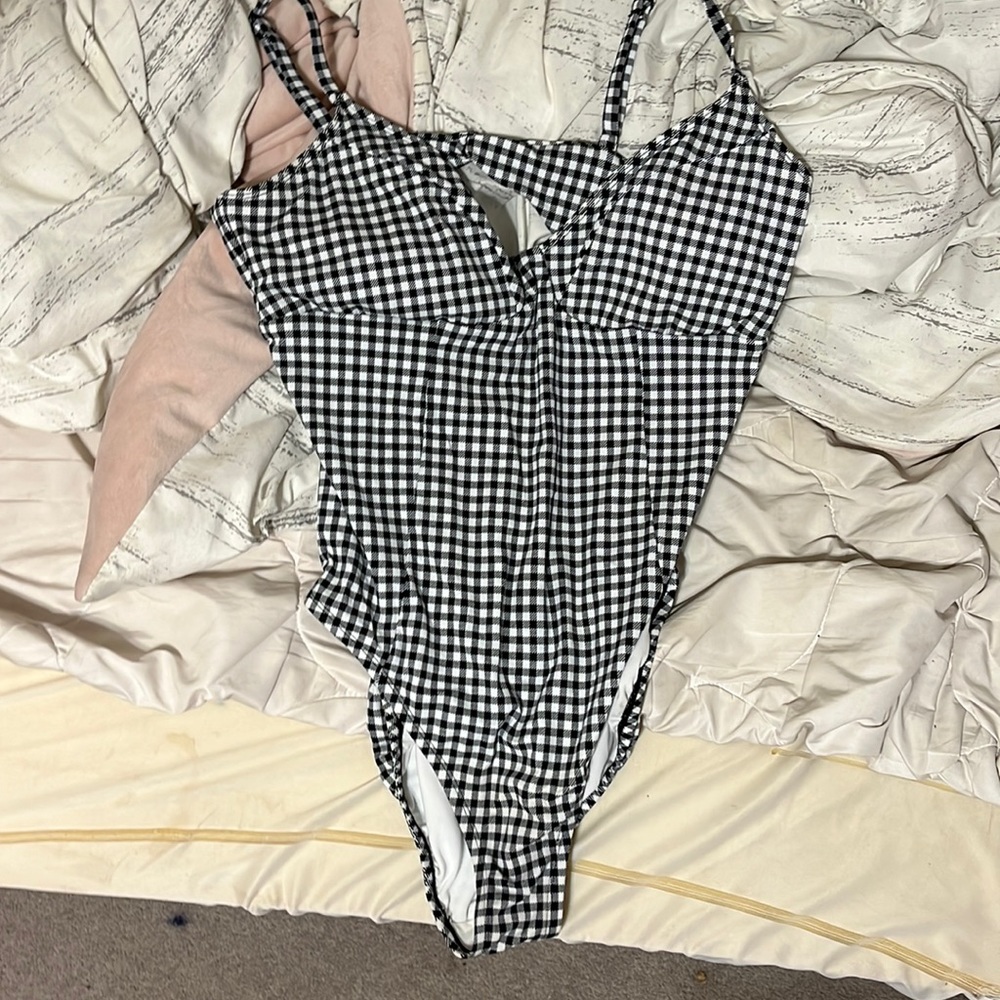 great for beach and pool days!!